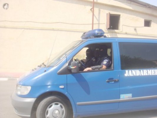 Ordine şi siguranţă pentru învăţământul preuniversitar
